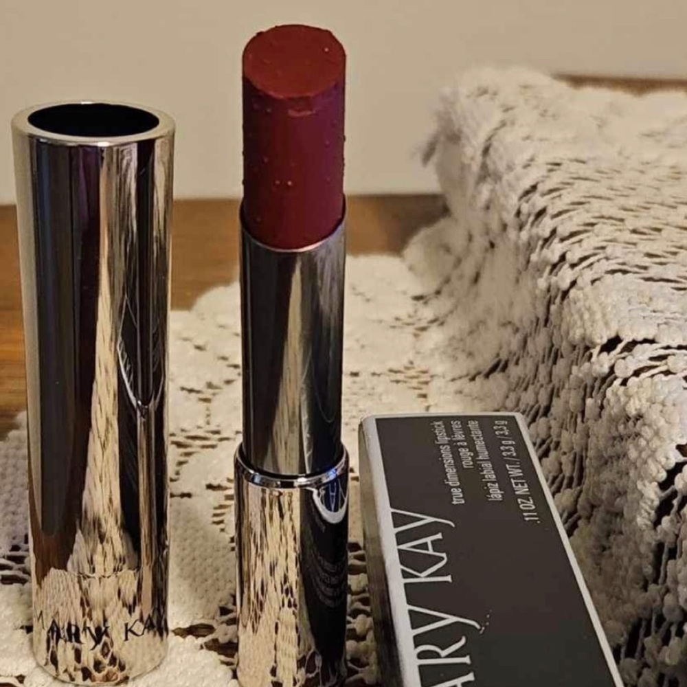 Mary Kay Lipstick Shade:Spice N Nice.          Never Used